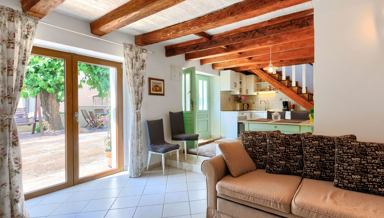 5 bedroom House in Kaštelir-Labinci with private pool and garden - Photo 1