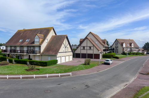 Photo 13 - Appartement de 2 chambres à Merville-Franceville-Plage avec terrasse et vues à la mer