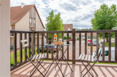 Photo 2 - 1 bedroom Apartment in Merville-Franceville-Plage with sea view