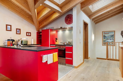 Foto 4 - Appartamento con 3 camere da letto a Zermatt con sauna e vasca idromassaggio