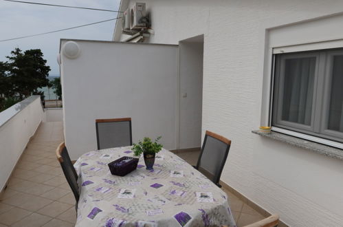 Foto 13 - Appartamento con 2 camere da letto a Vir con terrazza e vista mare