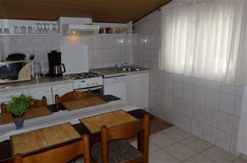 Foto 8 - Apartment mit 2 Schlafzimmern in Vir mit terrasse und blick aufs meer
