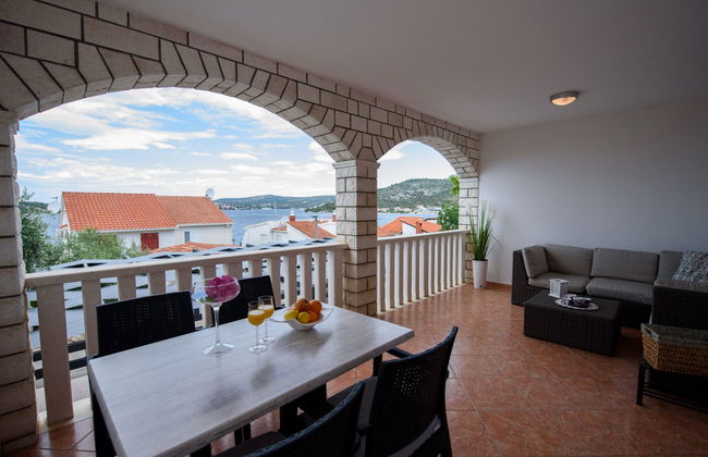 Apartamento de 3 quartos em Rogoznica com terraço - Foto 30