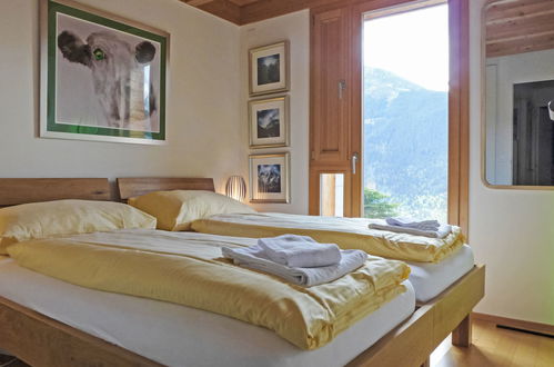 Foto 12 - Appartamento con 3 camere da letto a Lauterbrunnen con terrazza