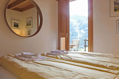 Foto 15 - Appartamento con 3 camere da letto a Lauterbrunnen con terrazza