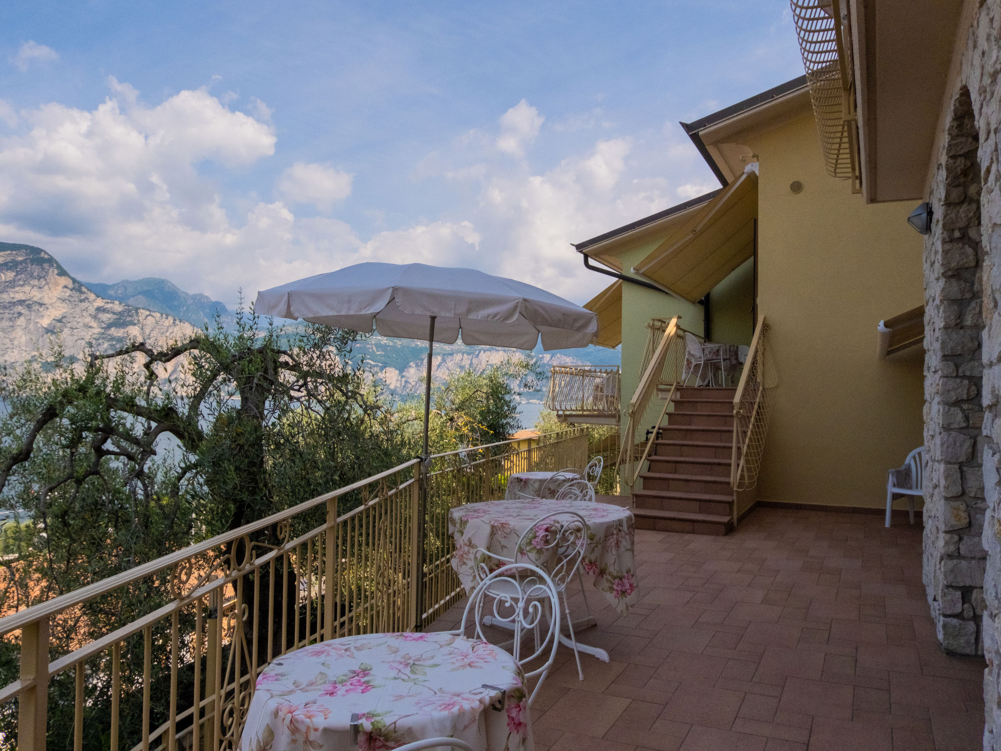 Foto 15 - Apartment mit 1 Schlafzimmer in Brenzone sul Garda mit terrasse und blick auf die berge