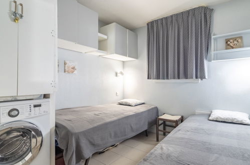 Foto 2 - Appartamento con 1 camera da letto a Cogolin con piscina e vista mare