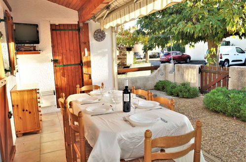 Photo 3 - Maison de 3 chambres à Gruissan avec piscine et vues à la mer