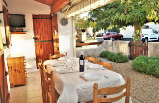 Photo 3 - Maison de 3 chambres à Gruissan avec piscine et vues à la mer