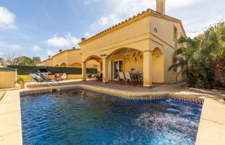 Photo 1 - 4 bedroom House in Deltebre with private pool and sea view