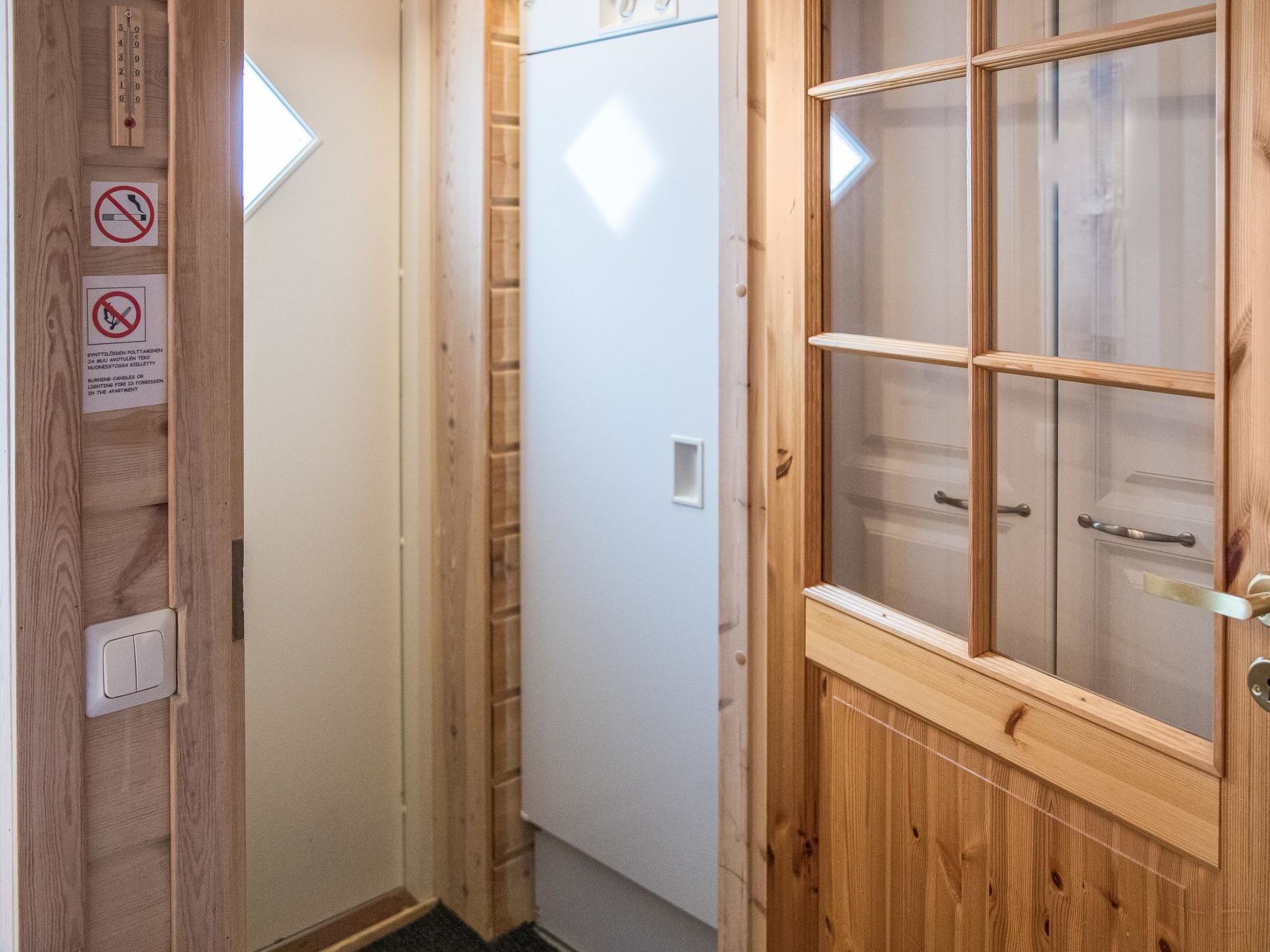 Foto 14 - Casa de 1 habitación en Kolari con sauna y vistas a la montaña