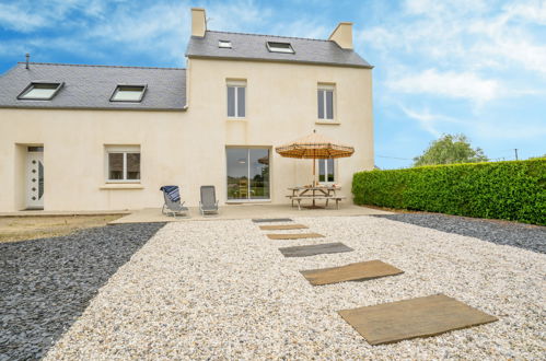 Foto 1 - Casa con 3 camere da letto a Plounéour-Brignogan-plages con giardino e vista mare