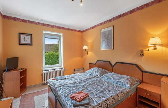 Casa de 5 quartos em Kravaře com piscina privada e jardim - Foto 24