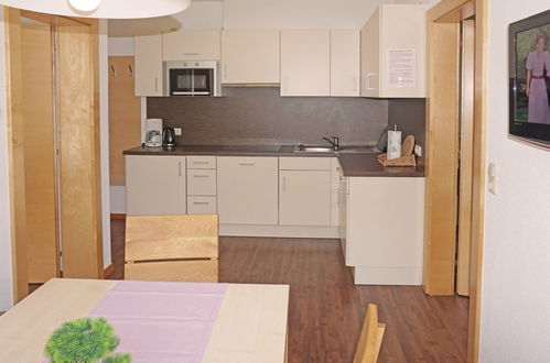 Foto 6 - Apartamento de 2 quartos em Flirsch com jardim e sauna