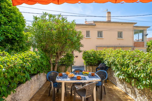 Photo 15 - 1 bedroom Apartment in Saint-Cyr-sur-Mer with garden and terrace