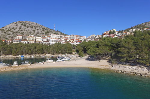 Foto 25 - Apartamento de 2 quartos em Pakoštane com piscina e vistas do mar