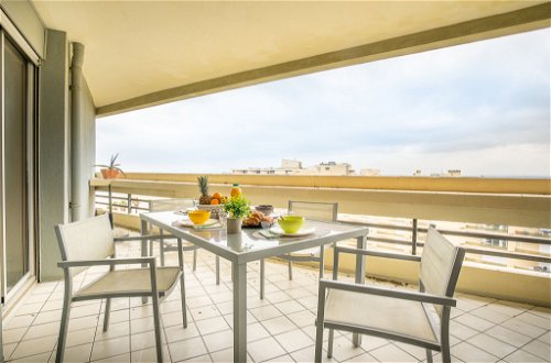 Foto 15 - Appartamento con 1 camera da letto a Canet-en-Roussillon con giardino e vista mare