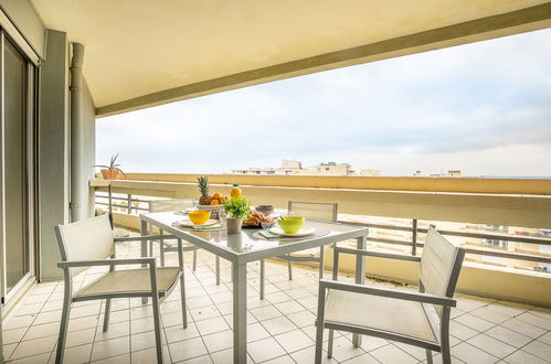 Photo 15 - 1 bedroom Apartment in Canet-en-Roussillon with garden and sea view