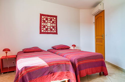 Photo 21 - 4 bedroom House in Montfort-sur-Argens with private pool and garden