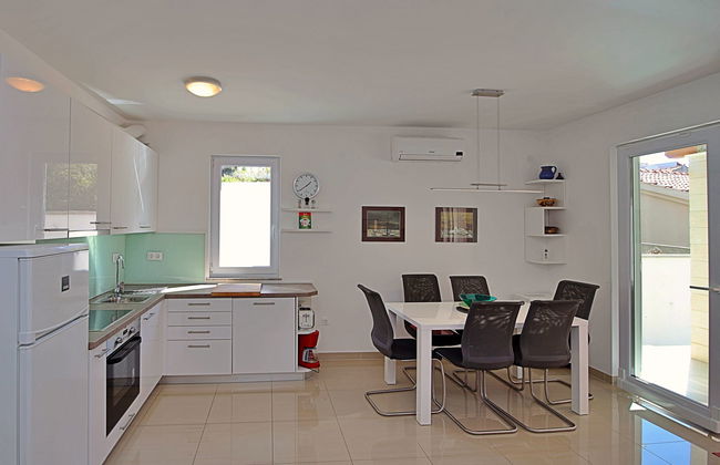 Casa de 5 quartos em Rogoznica com terraço - Foto 10