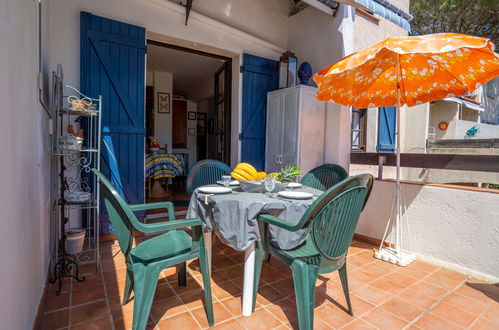 Photo 17 - Maison de 1 chambre à Sainte-Maxime avec piscine et vues à la mer