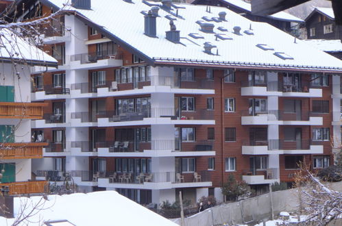 Foto 19 - Appartamento con 2 camere da letto a Zermatt con vista sulle montagne