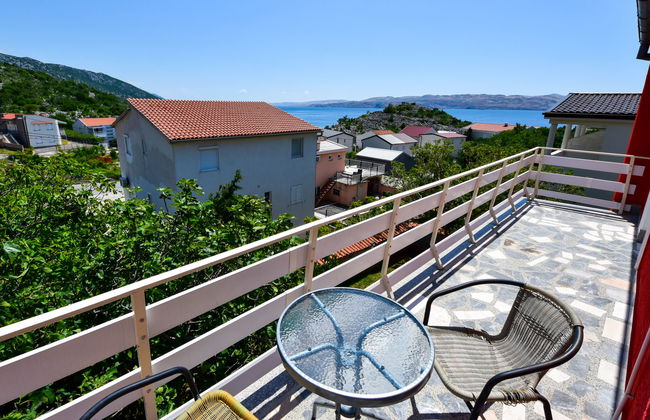 2 bedroom Apartment in Karlobag with terrace - Photo 1