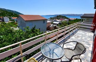 Photo 1 - Appartement de 2 chambres à Karlobag avec terrasse et vues à la mer