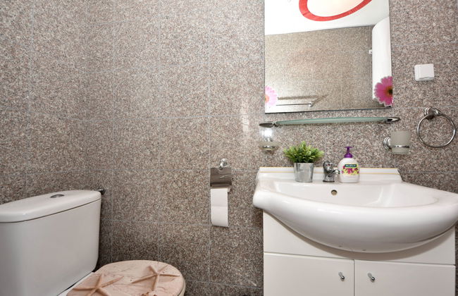 2 bedroom Apartment in Karlobag with terrace - Photo 13