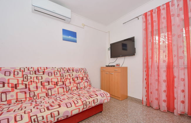 2 bedroom Apartment in Karlobag with terrace - Photo 19