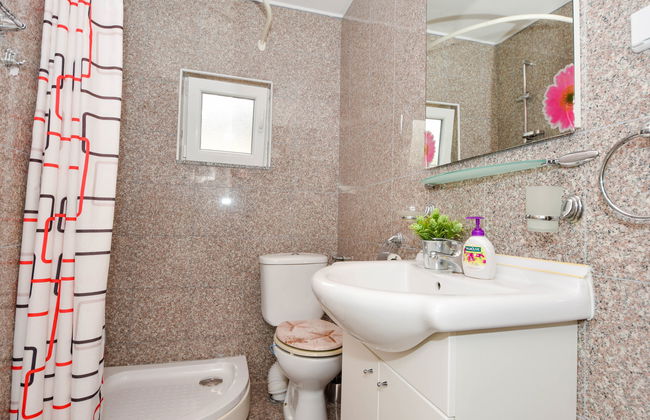 2 bedroom Apartment in Karlobag with terrace - Photo 14