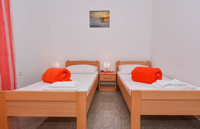2 bedroom Apartment in Karlobag with terrace - Photo 16