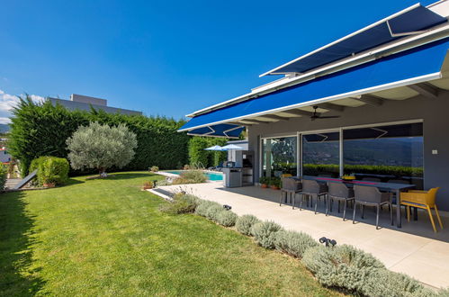 Photo 6 - Maison de 4 chambres à Rijeka avec piscine privée et jardin