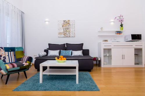 Foto 8 - Apartamento de 1 quarto em Okrug com jardim e terraço