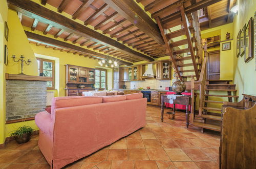 Photo 8 - 3 bedroom House in Pescaglia with private pool and garden