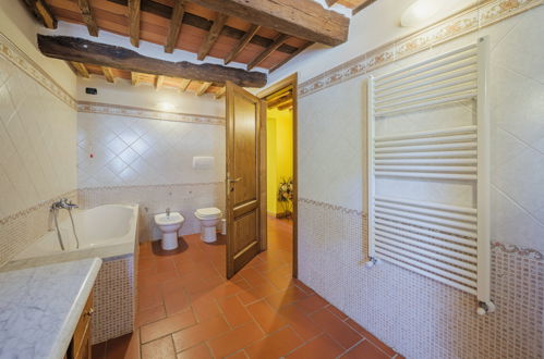 Foto 26 - Casa de 3 quartos em Pescaglia com piscina privada e jardim