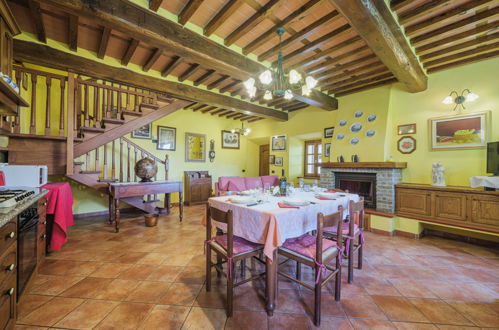 Photo 10 - 3 bedroom House in Pescaglia with private pool and garden
