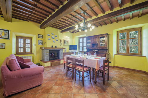 Photo 7 - 3 bedroom House in Pescaglia with private pool and garden