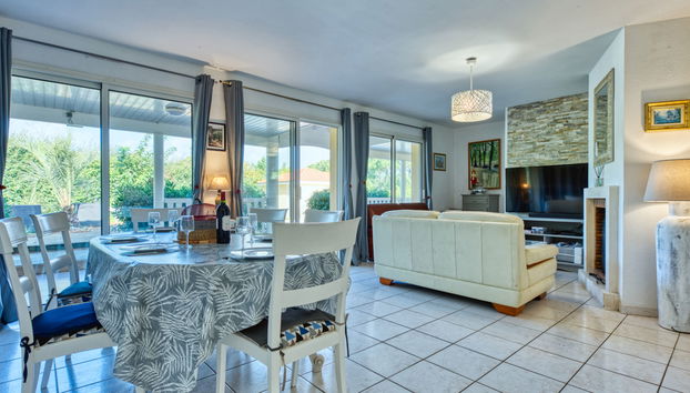4 bedroom House in Lacanau with private pool and garden - Photo 4