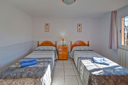 Foto 18 - Appartamento con 2 camere da letto a Calp con piscina e giardino