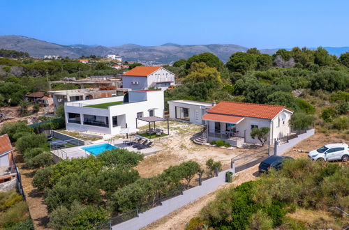 Photo 6 - 4 bedroom House in Okrug with private pool and garden