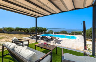 Photo 2 - 4 bedroom House in Okrug with private pool and garden