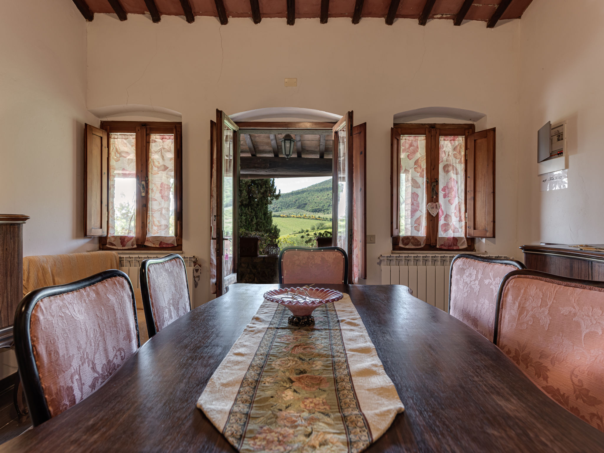 Photo 10 - 4 bedroom Apartment in San Gimignano with swimming pool and garden