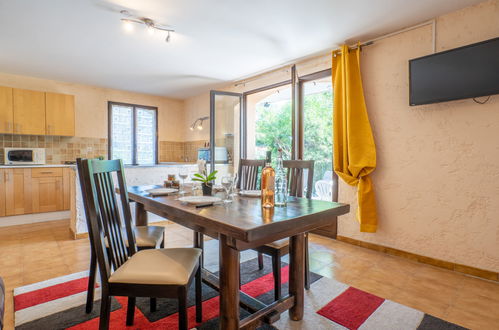 Photo 2 - Appartement de 2 chambres à Roquebrune-sur-Argens avec jardin et terrasse