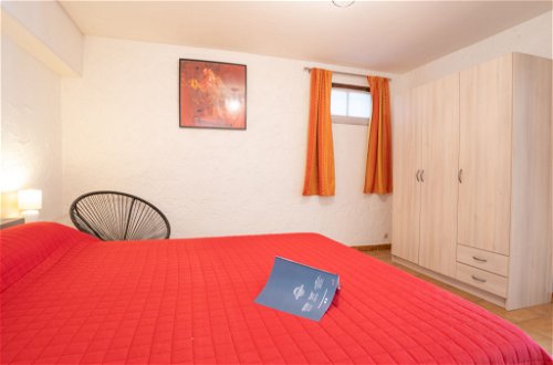 Foto 10 - Appartamento con 2 camere da letto a Roquebrune-sur-Argens con giardino e vista mare