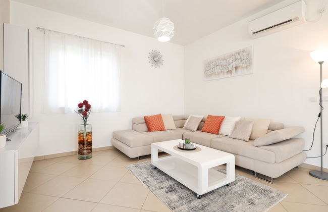 Casa de 5 quartos em Stankovci com piscina privada e jardim - Foto 9