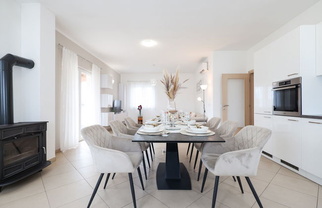 Casa de 5 quartos em Stankovci com piscina privada e jardim - Foto 17