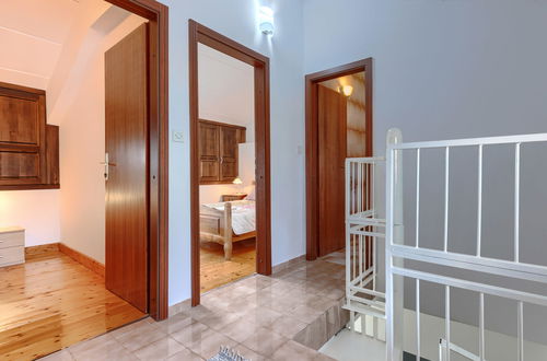 Photo 22 - 3 bedroom House in Marčana with private pool and garden