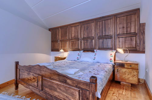 Photo 25 - 3 bedroom House in Marčana with private pool and garden