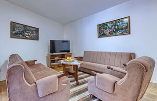 Photo 3 - 3 bedroom House in Marčana with private pool and garden